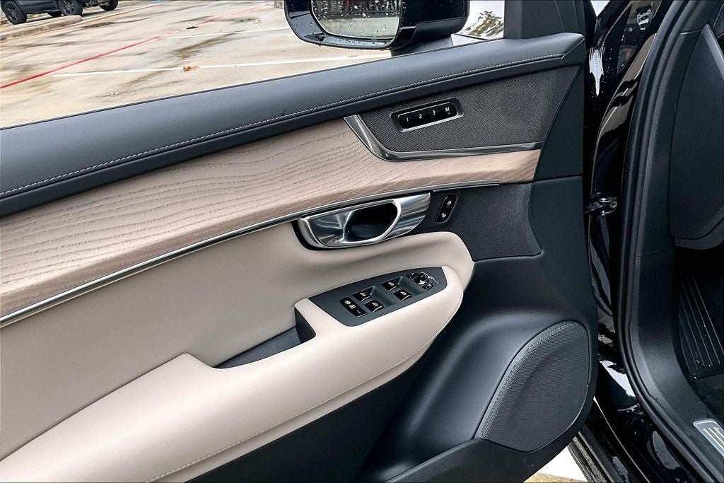 2026 Volvo XC90 Plug-In Hybrid T8 Core