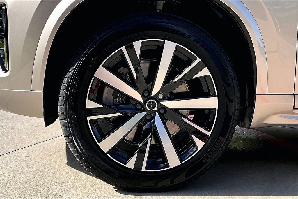 2026 Volvo XC90 Plug-In Hybrid T8 Core