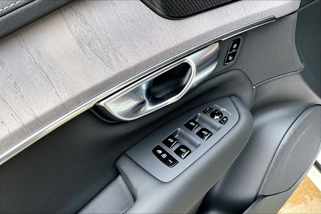 2026 Volvo XC90 Plug-In Hybrid T8 Ultra
