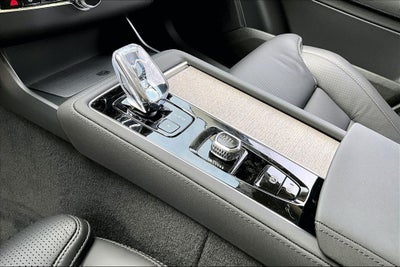 2026 Volvo XC90 Plug-In Hybrid T8 Ultra