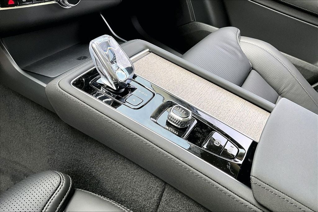 2026 Volvo XC90 Plug-In Hybrid T8 Ultra