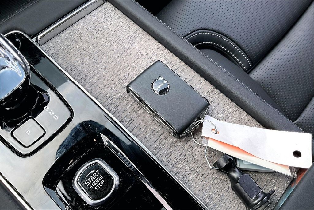 2026 Volvo XC90 Plug-In Hybrid T8 Ultra