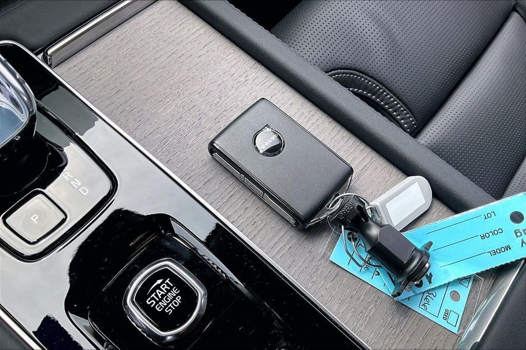 2026 Volvo XC90 Plug-In Hybrid T8 Ultra