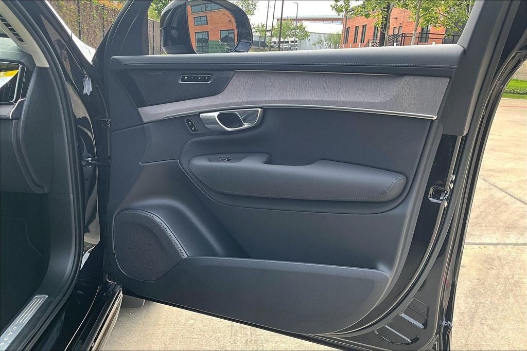 2026 Volvo XC90 Plug-In Hybrid T8 Ultra