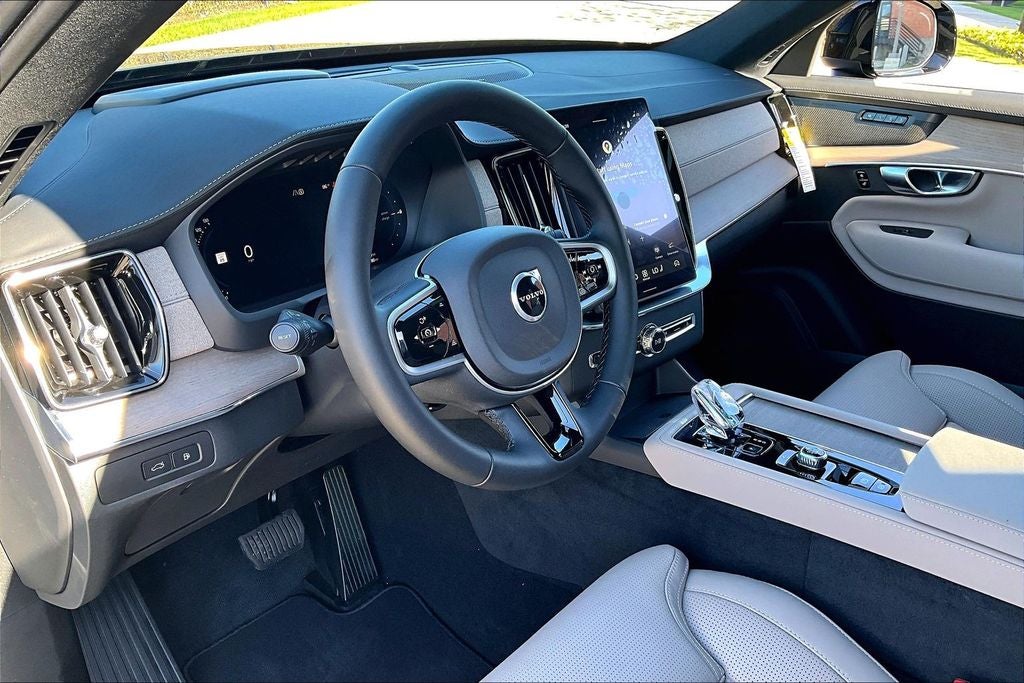 2026 Volvo XC90 Plug-In Hybrid T8 Ultra