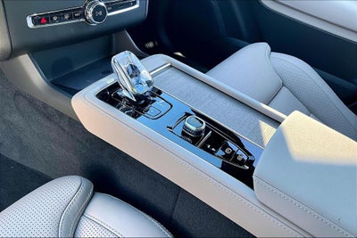 2026 Volvo XC90 Plug-In Hybrid T8 Ultra