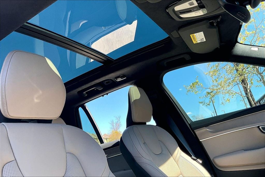 2026 Volvo XC90 Plug-In Hybrid T8 Ultra