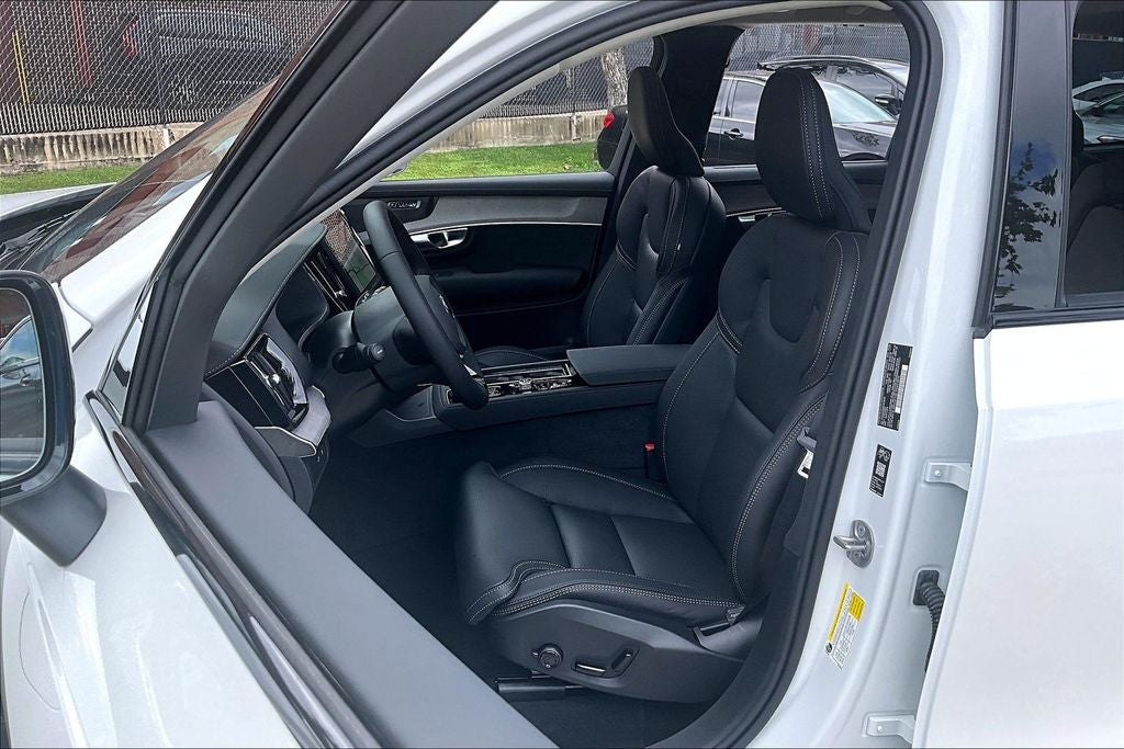 2026 Volvo XC90 Plug-In Hybrid T8 Ultra