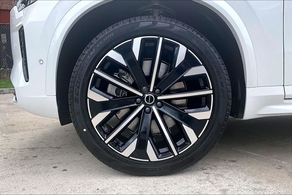 2026 Volvo XC90 Plug-In Hybrid T8 Ultra