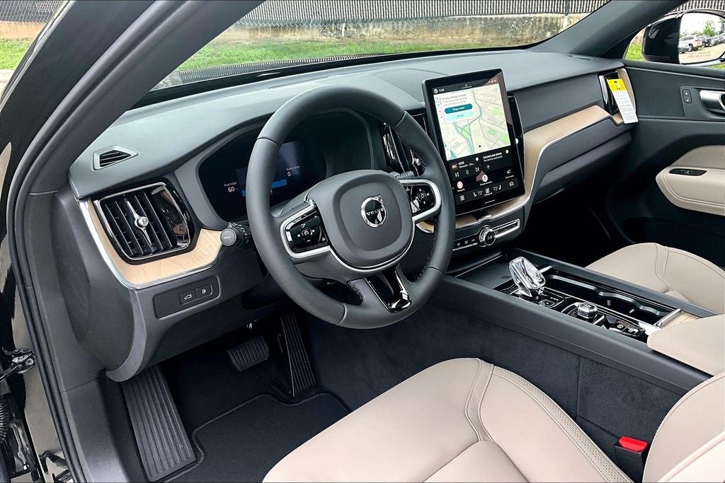 2026 Volvo XC60 Plug-In Hybrid T8 Plus