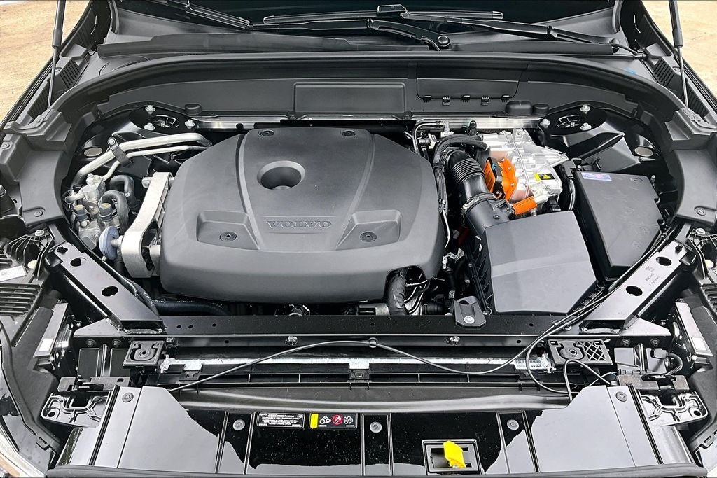 2026 Volvo XC60 Plug-In Hybrid T8 Plus