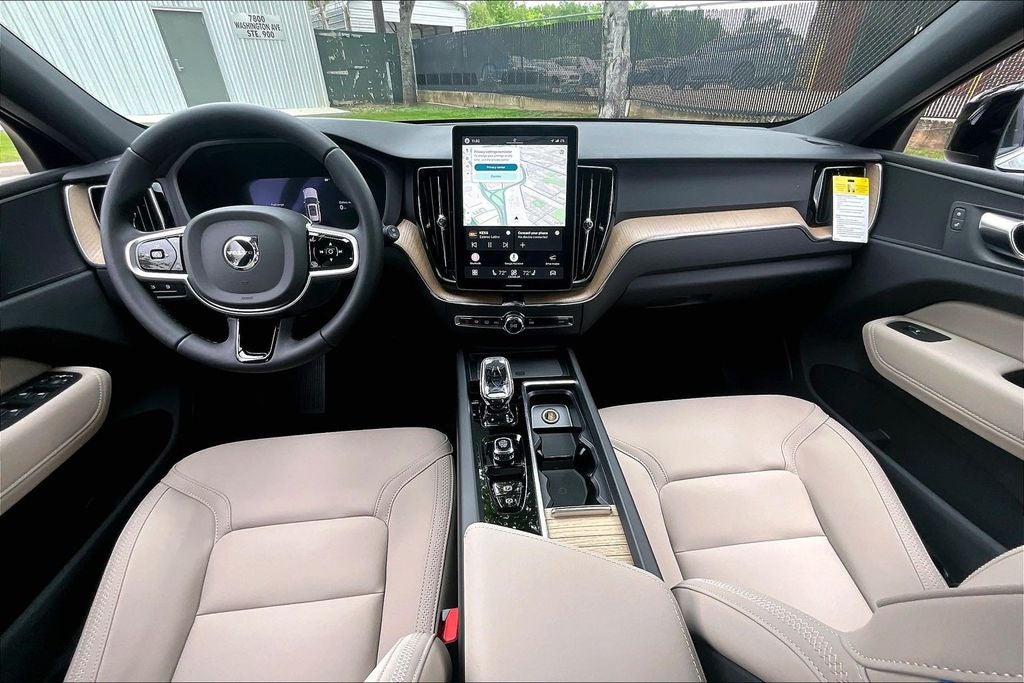 2026 Volvo XC60 Plug-In Hybrid T8 Plus