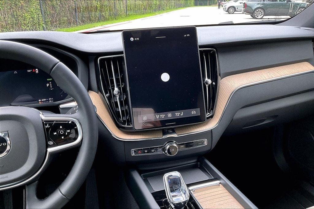 2026 Volvo XC60 Plug-In Hybrid T8 Plus