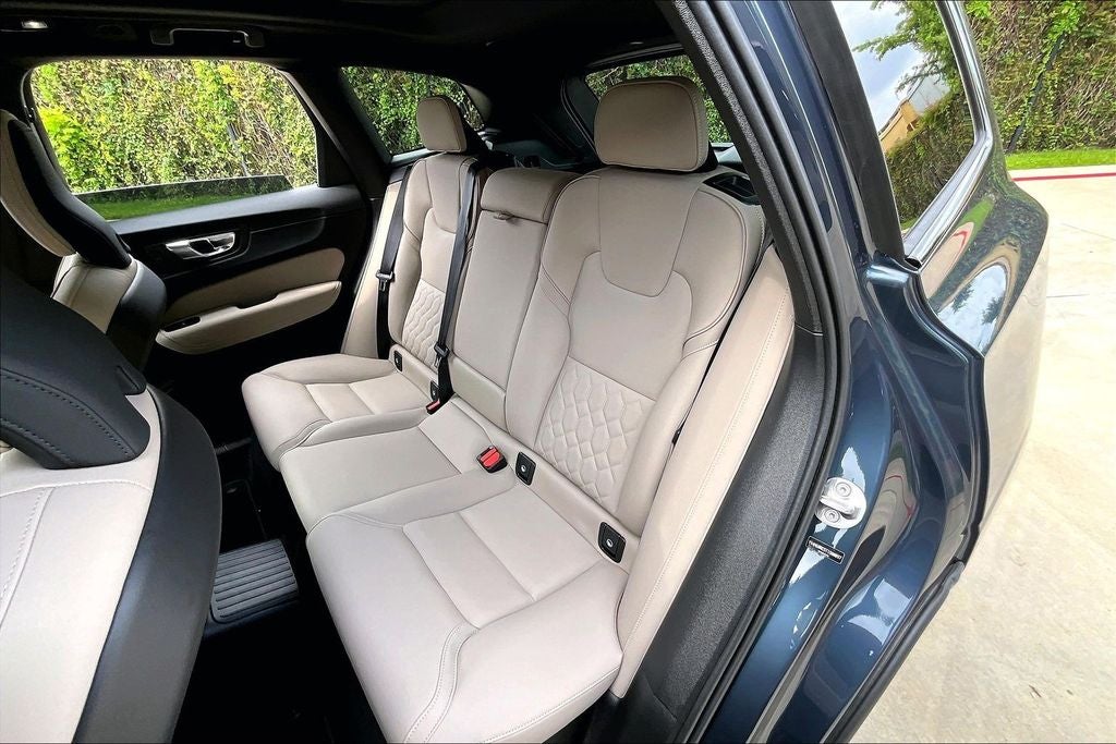 2026 Volvo XC60 Plug-In Hybrid T8 Plus