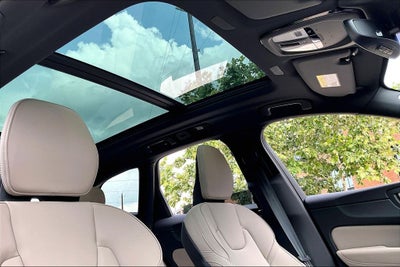 2026 Volvo XC60 Plug-In Hybrid T8 Plus