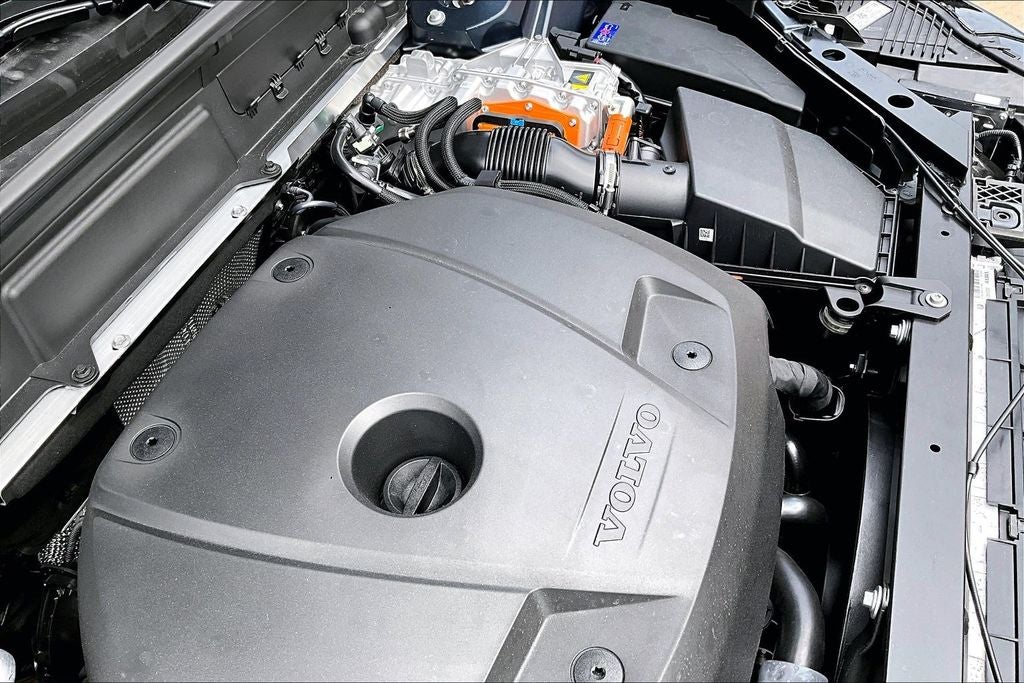 2026 Volvo XC60 Plug-In Hybrid T8 Plus