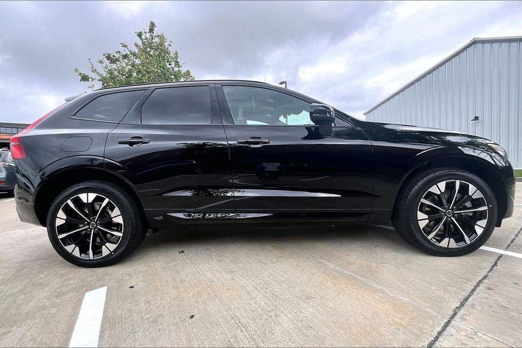 2026 Volvo XC60 Plug-In Hybrid T8 Plus