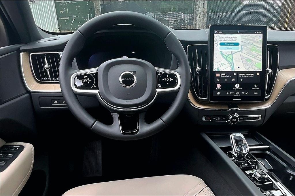 2026 Volvo XC60 Plug-In Hybrid T8 Plus
