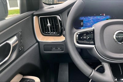 2026 Volvo XC60 Plug-In Hybrid T8 Plus