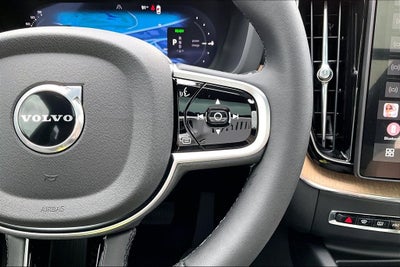 2026 Volvo XC60 Plug-In Hybrid T8 Plus