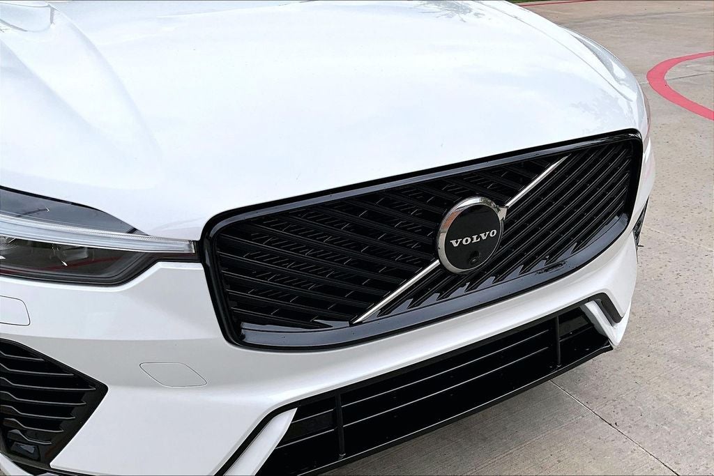 2026 Volvo XC60 Plug-In Hybrid T8 Plus