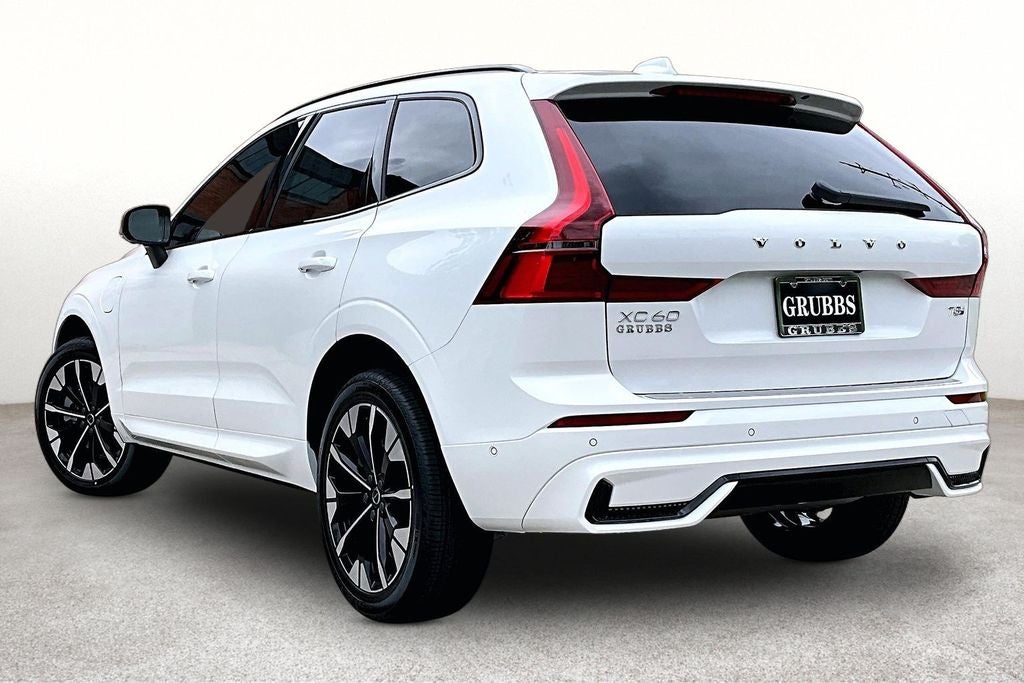 2026 Volvo XC60 Plug-In Hybrid T8 Plus