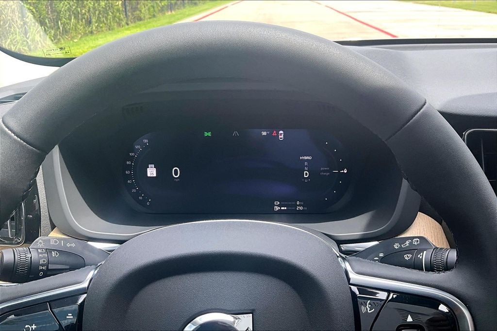 2026 Volvo XC60 Plug-In Hybrid T8 Plus