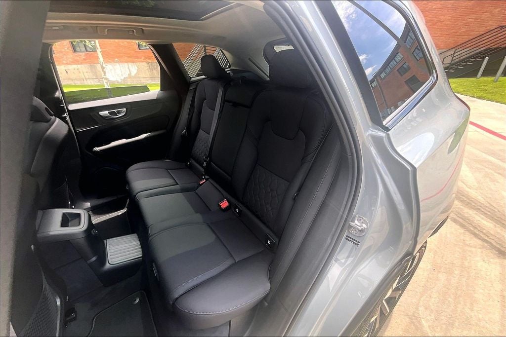 2026 Volvo XC60 Plug-In Hybrid T8 Plus