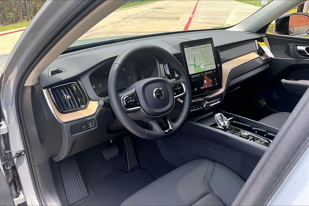 2026 Volvo XC60 Plug-In Hybrid T8 Plus