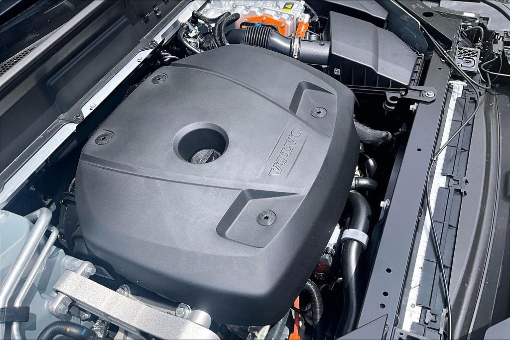 2026 Volvo XC60 Plug-In Hybrid T8 Plus
