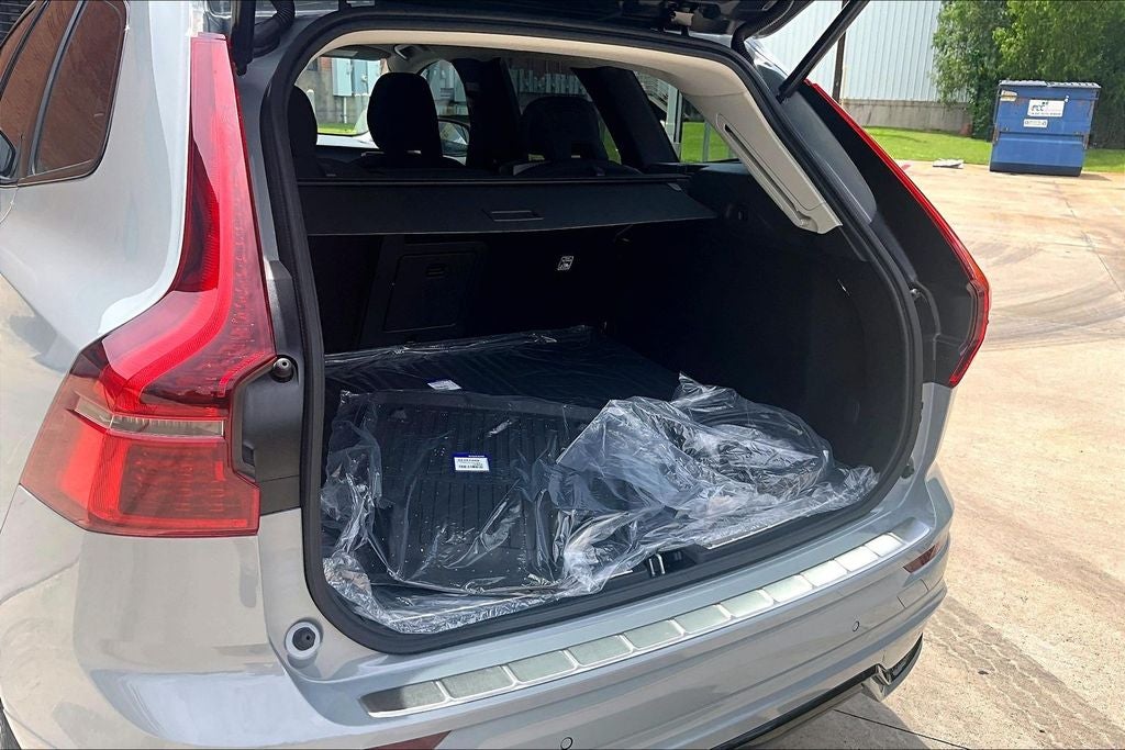 2026 Volvo XC60 Plug-In Hybrid T8 Plus