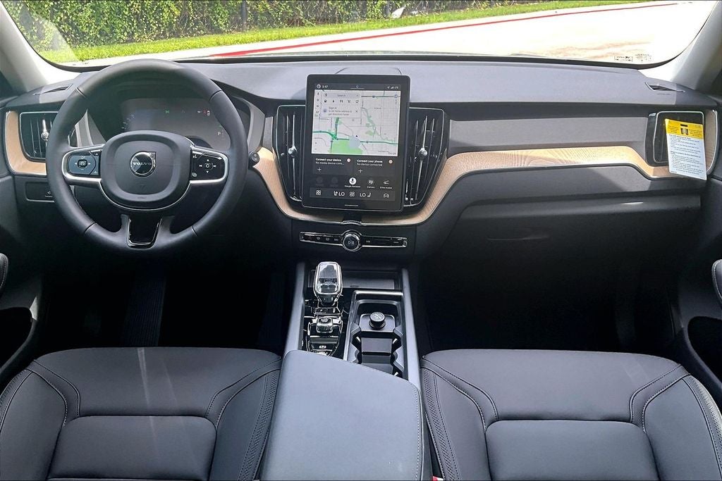 2026 Volvo XC60 Plug-In Hybrid T8 Plus