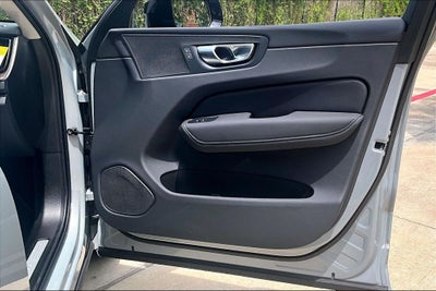 2026 Volvo XC60 Plug-In Hybrid T8 Plus