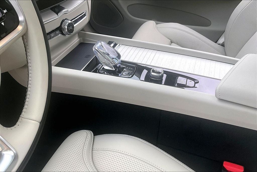 2026 Volvo XC60 Plug-In Hybrid T8 Ultra