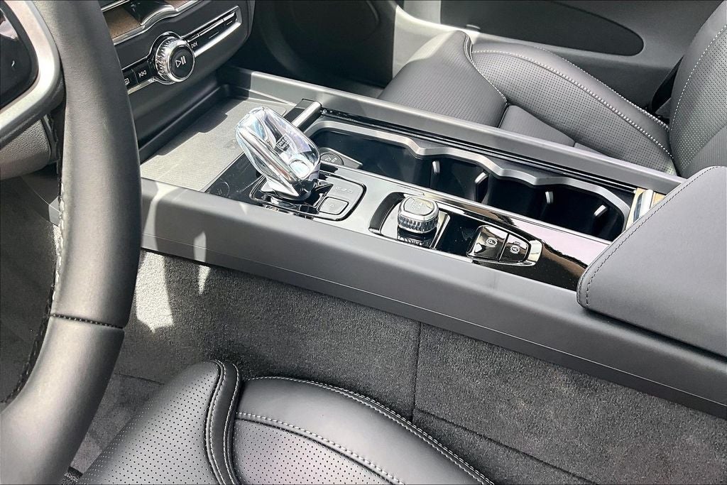 2026 Volvo XC60 Plug-In Hybrid T8 Ultra