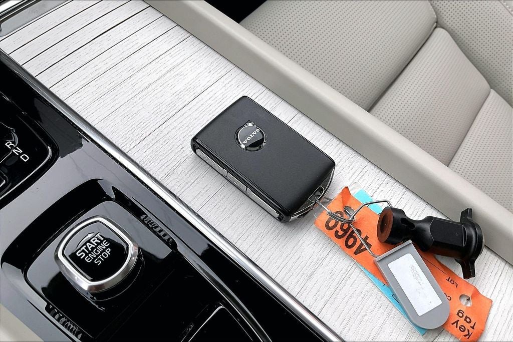 2026 Volvo XC60 Plug-In Hybrid T8 Ultra