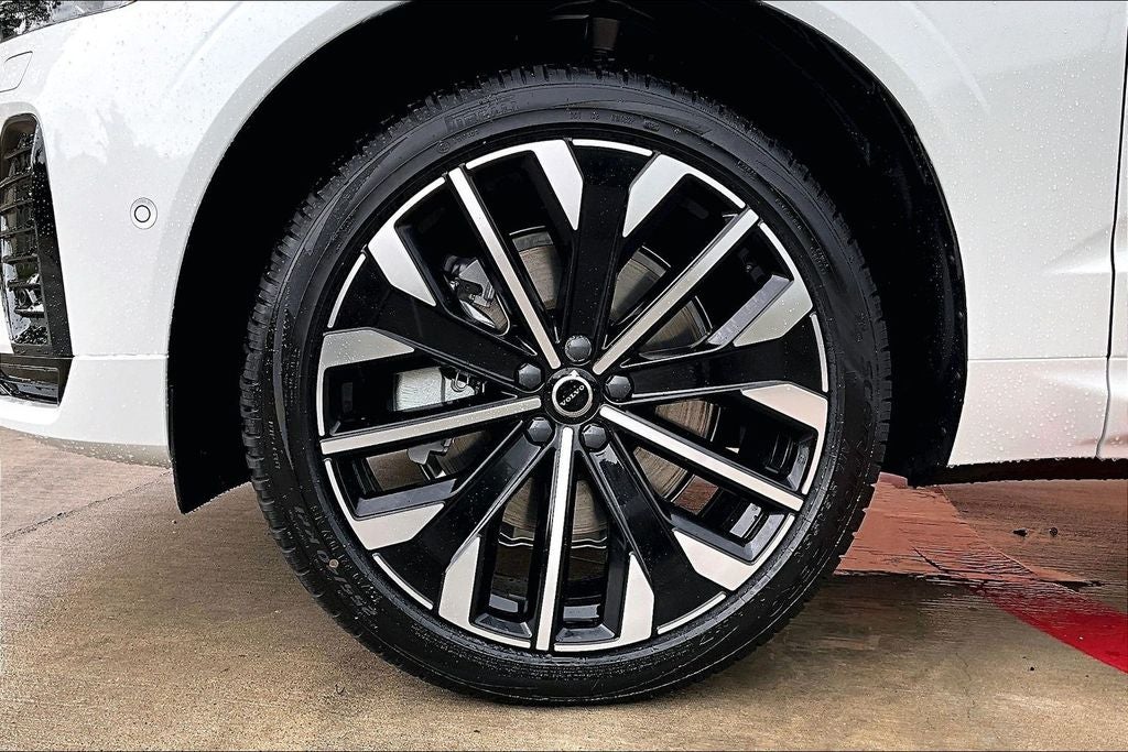 2026 Volvo XC60 Plug-In Hybrid T8 Ultra
