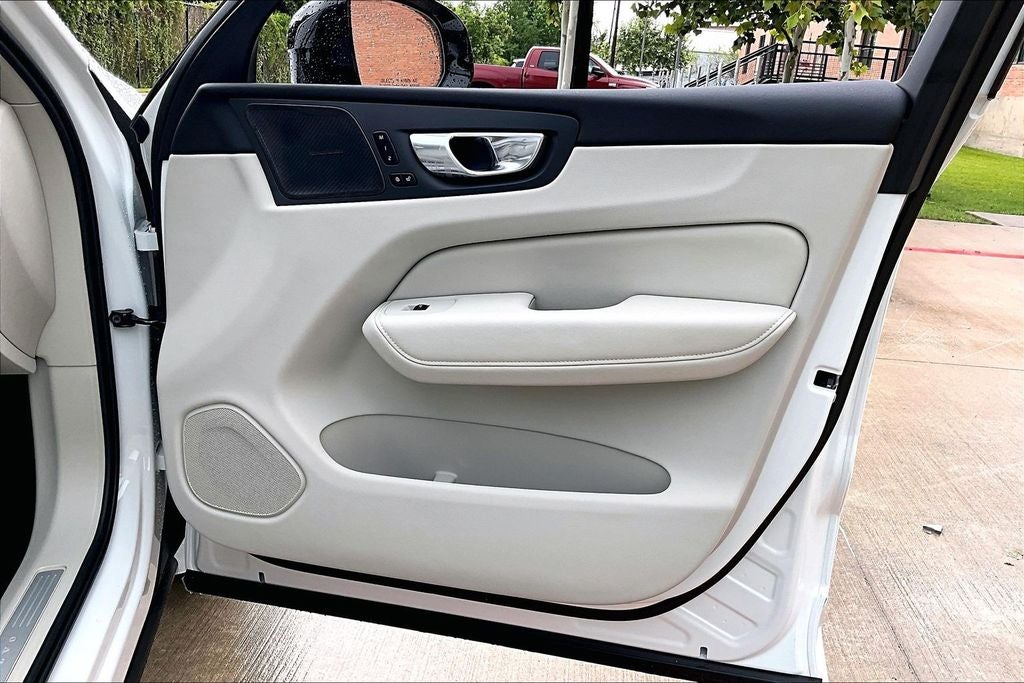 2026 Volvo XC60 Plug-In Hybrid T8 Ultra