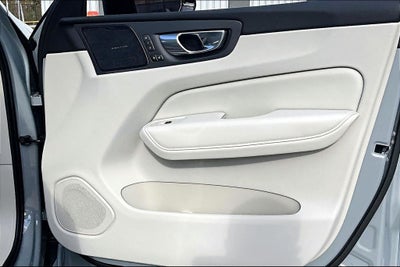 2026 Volvo XC60 Plug-In Hybrid T8 Ultra