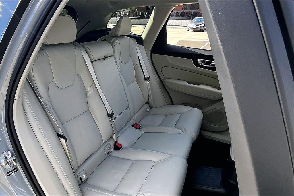 2026 Volvo XC60 Plug-In Hybrid T8 Ultra