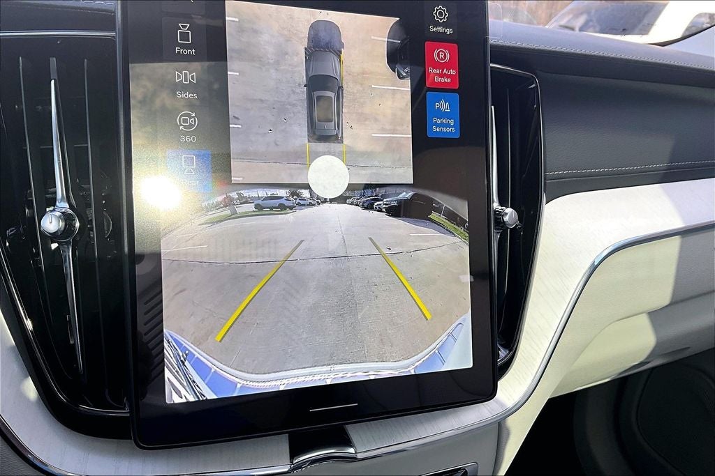 2026 Volvo XC60 Plug-In Hybrid T8 Ultra