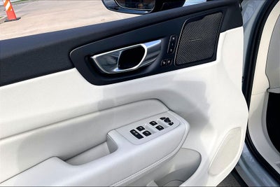 2026 Volvo XC60 Plug-In Hybrid T8 Ultra