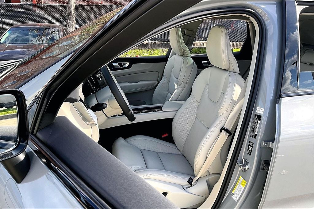 2026 Volvo XC60 Plug-In Hybrid T8 Ultra