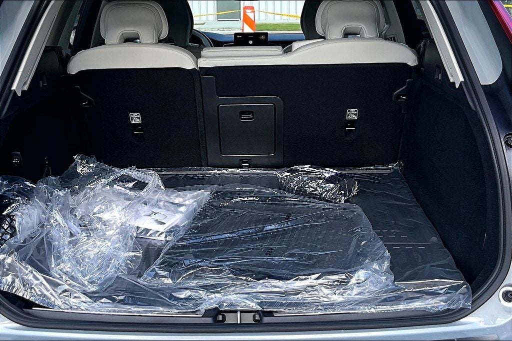 2026 Volvo XC60 Plug-In Hybrid T8 Ultra