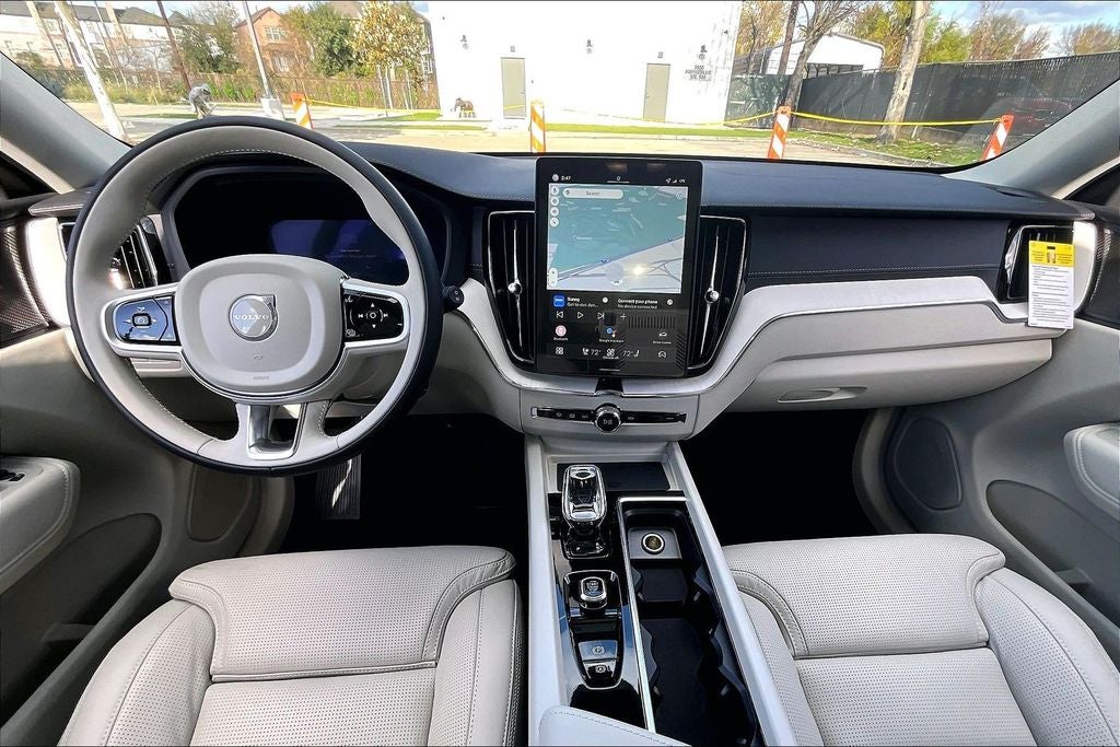 2026 Volvo XC60 Plug-In Hybrid T8 Ultra