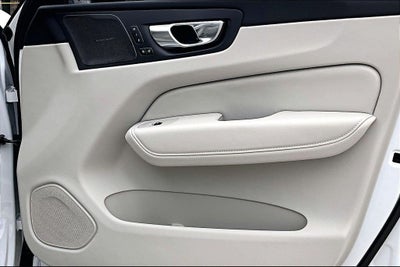 2026 Volvo XC60 Plug-In Hybrid T8 Ultra