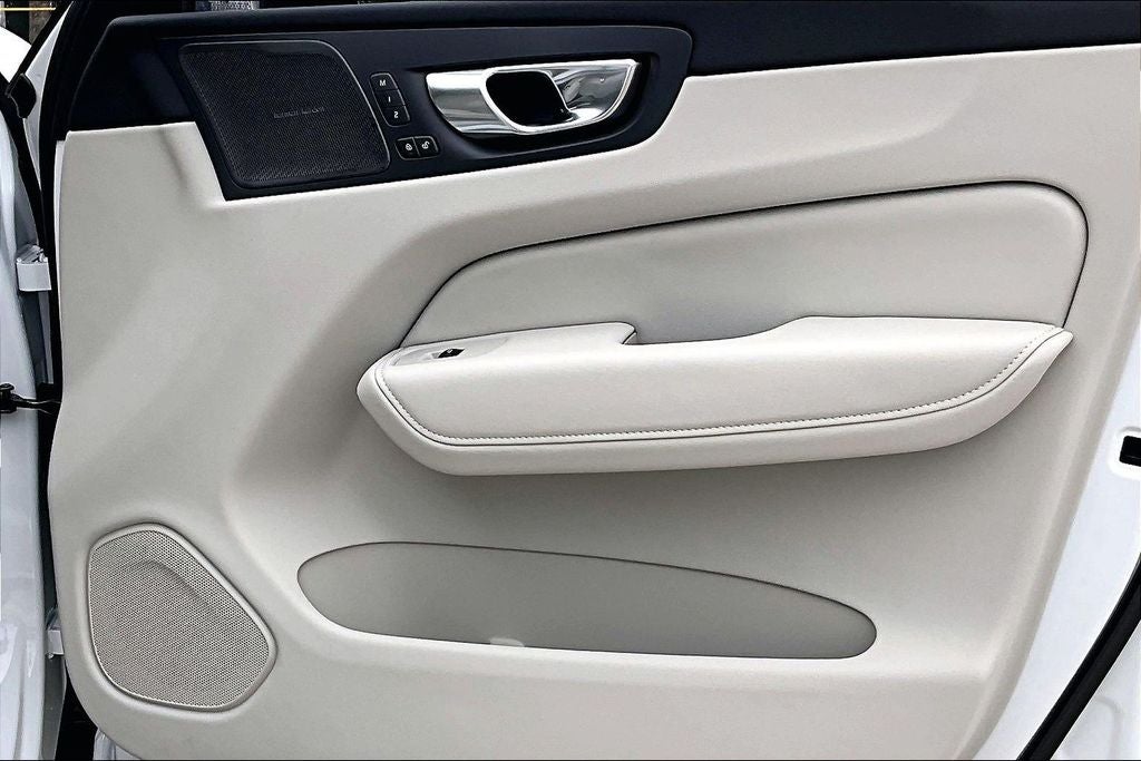 2026 Volvo XC60 Plug-In Hybrid T8 Ultra