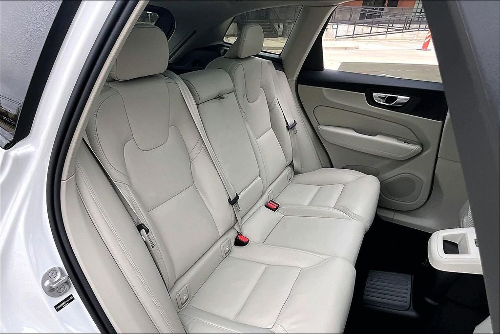 2026 Volvo XC60 Plug-In Hybrid T8 Ultra