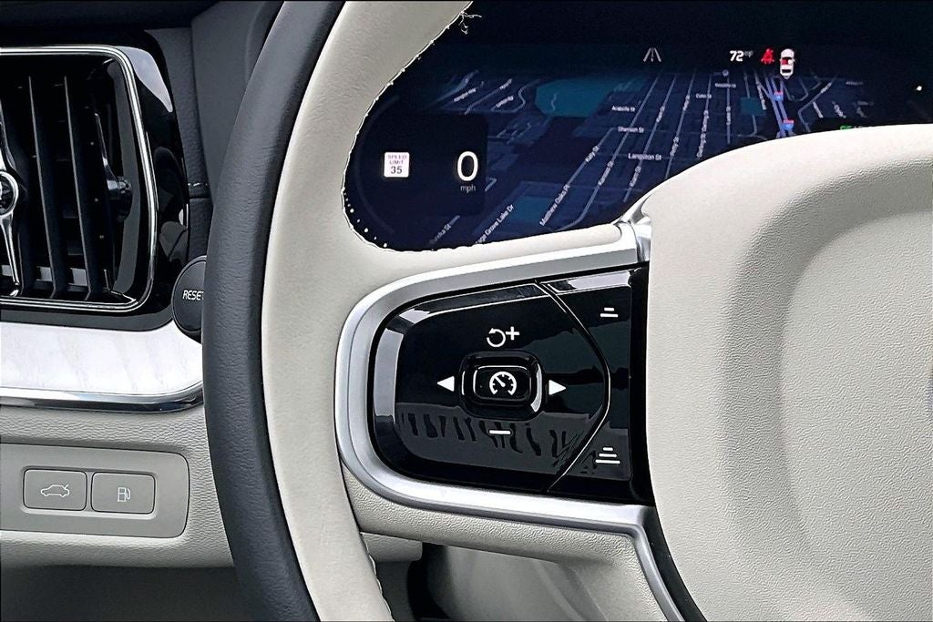 2026 Volvo XC60 Plug-In Hybrid T8 Ultra