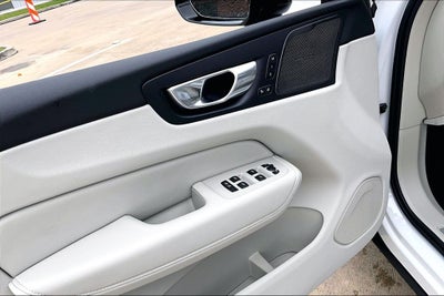 2026 Volvo XC60 Plug-In Hybrid T8 Ultra